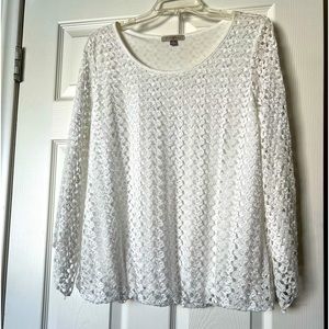New Women’s White Laced Lined Blouse with 3/4 Sleeves. Size Large.